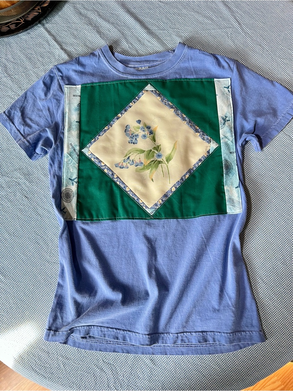 Quilty Tee - Botanical Blue Flowers